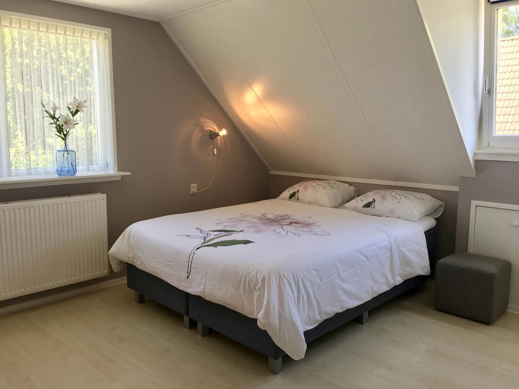Bed And Breakfast De Lijster Zuid-Scharwoude Dış mekan fotoğraf